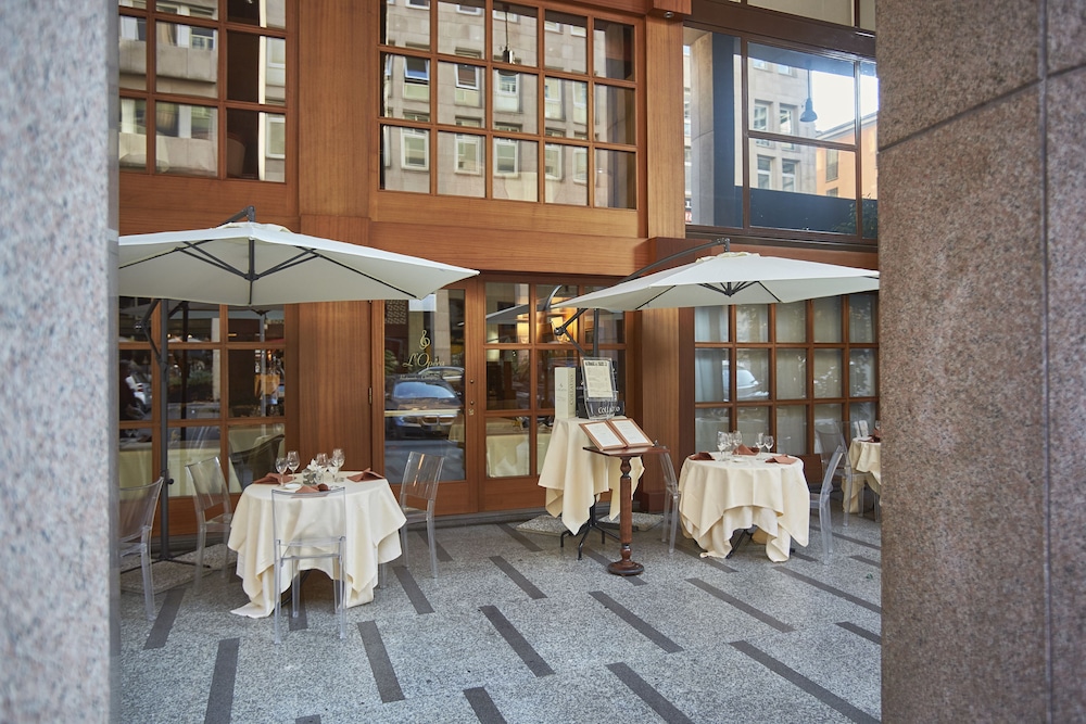 Sina De la Ville — Restaurant & bars in Milan, Lombardy