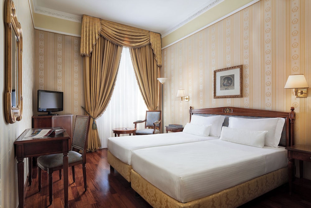 Sina De la Ville — Hotel rooms in Milan, Lombardy