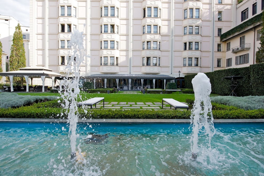 Grand Visconti Palace — Main photo in Milan, Lombardy