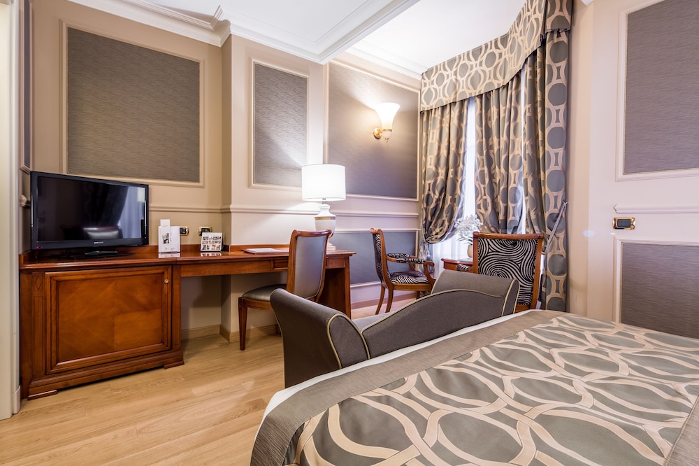 Grand Visconti Palace — Hotel rooms in Milan, Lombardy