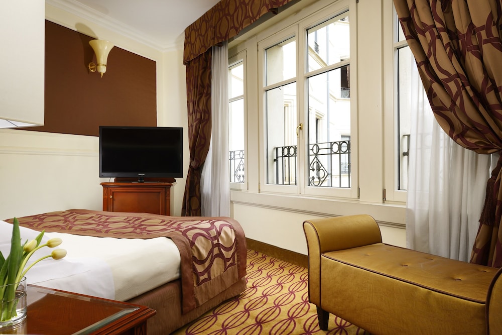 Grand Visconti Palace — Hotel rooms in Milan, Lombardy