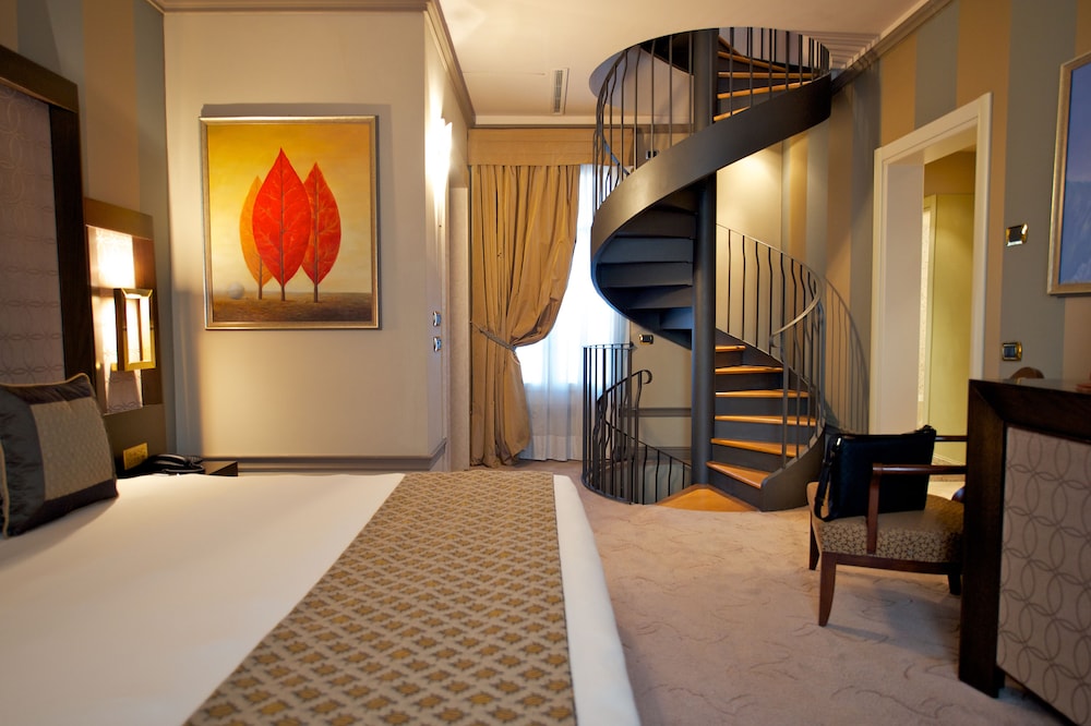 Grand Visconti Palace — Hotel rooms in Milan, Lombardy