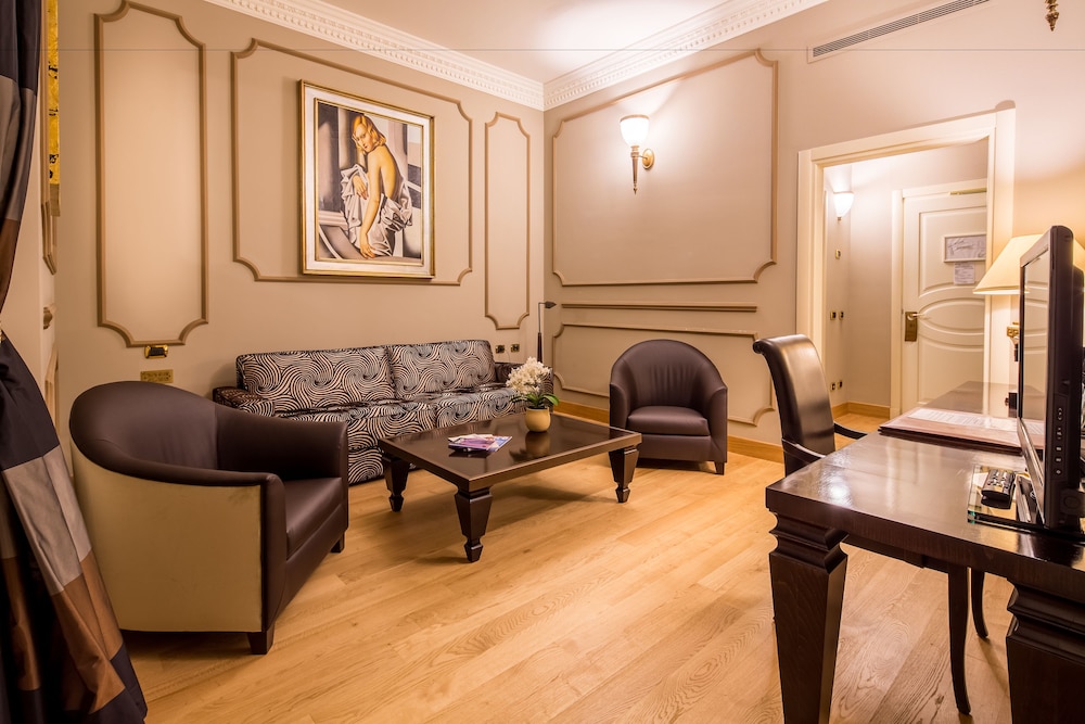 Grand Visconti Palace — Hotel rooms in Milan, Lombardy