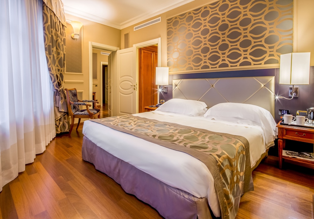 Grand Visconti Palace — Hotel rooms in Milan, Lombardy