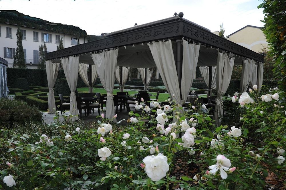 Grand Visconti Palace — Restaurant & bars in Milan, Lombardy