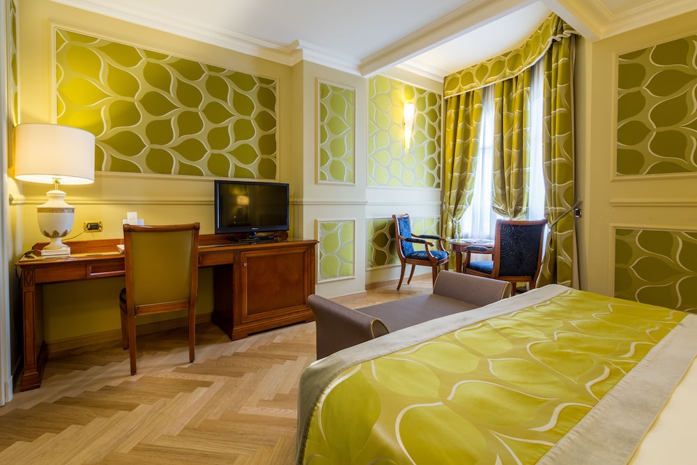 Grand Visconti Palace — Hotel rooms in Milan, Lombardy