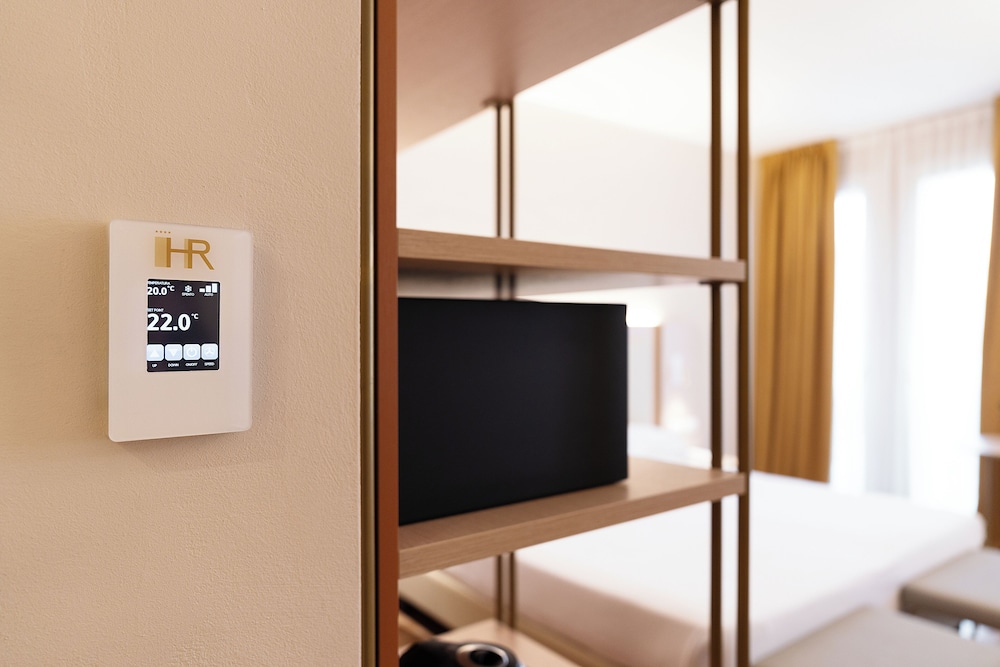Hotel Raffaello — Hotel rooms in Milan, Lombardy