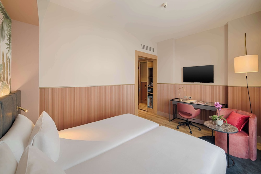NH Collection Milano Touring — Hotel rooms in Milan, Lombardy