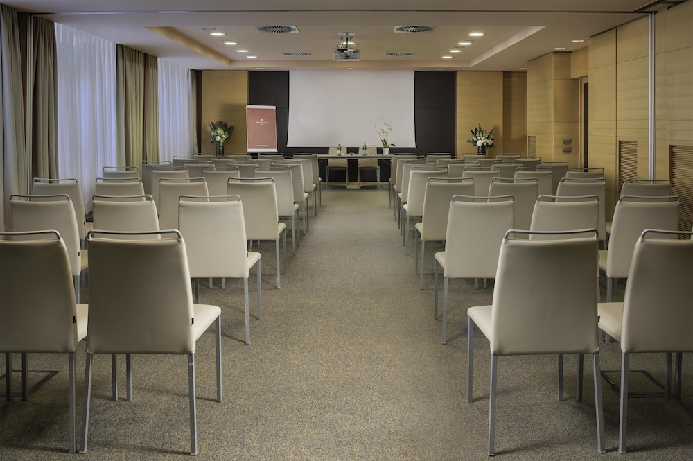 NH Collection Milano Touring — Hotel building in Milan, Lombardy