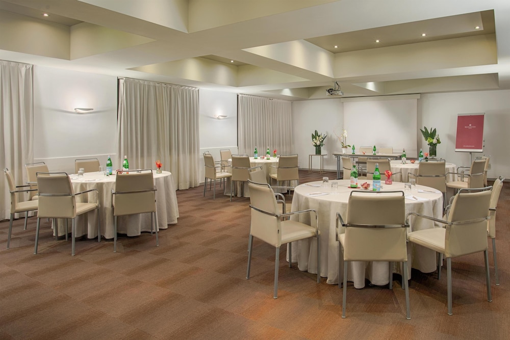 NH Collection Milano Touring — Hotel building in Milan, Lombardy