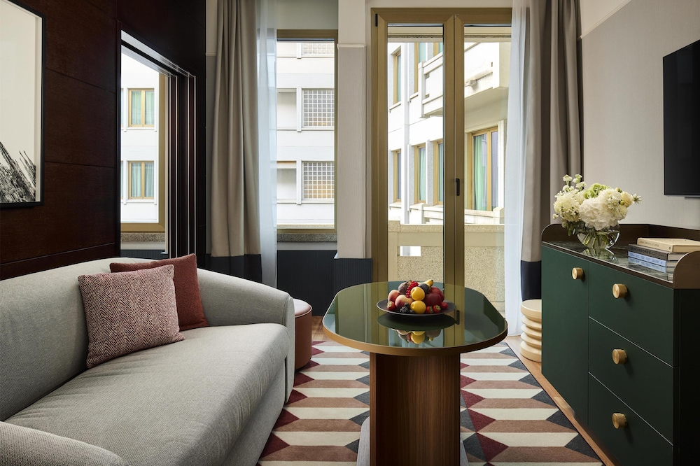 Tivoli President Milano Hotel — Hotel rooms in Milan, Lombardy