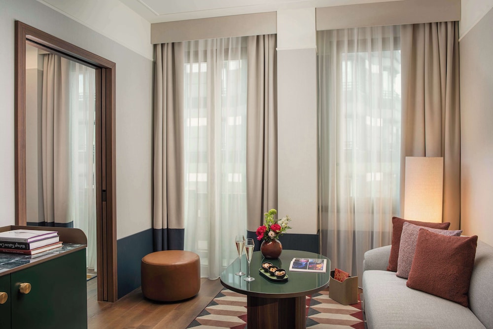 Tivoli President Milano Hotel — Hotel rooms in Milan, Lombardy
