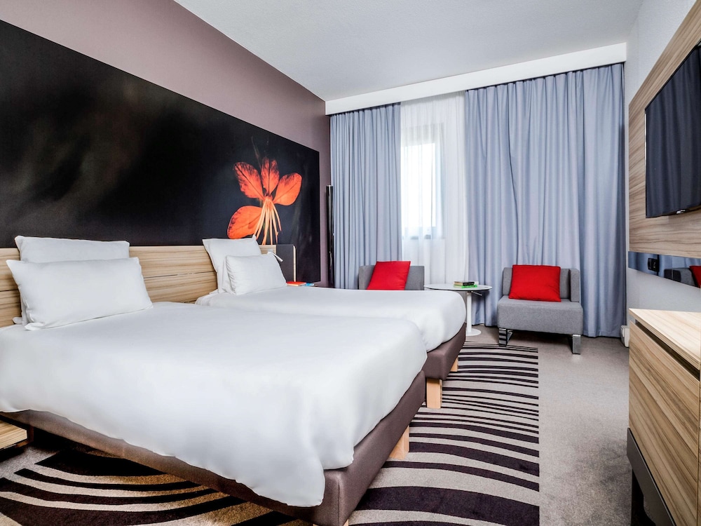 Novotel Milano Linate Aeroporto — Hotel rooms in Milan, Lombardy