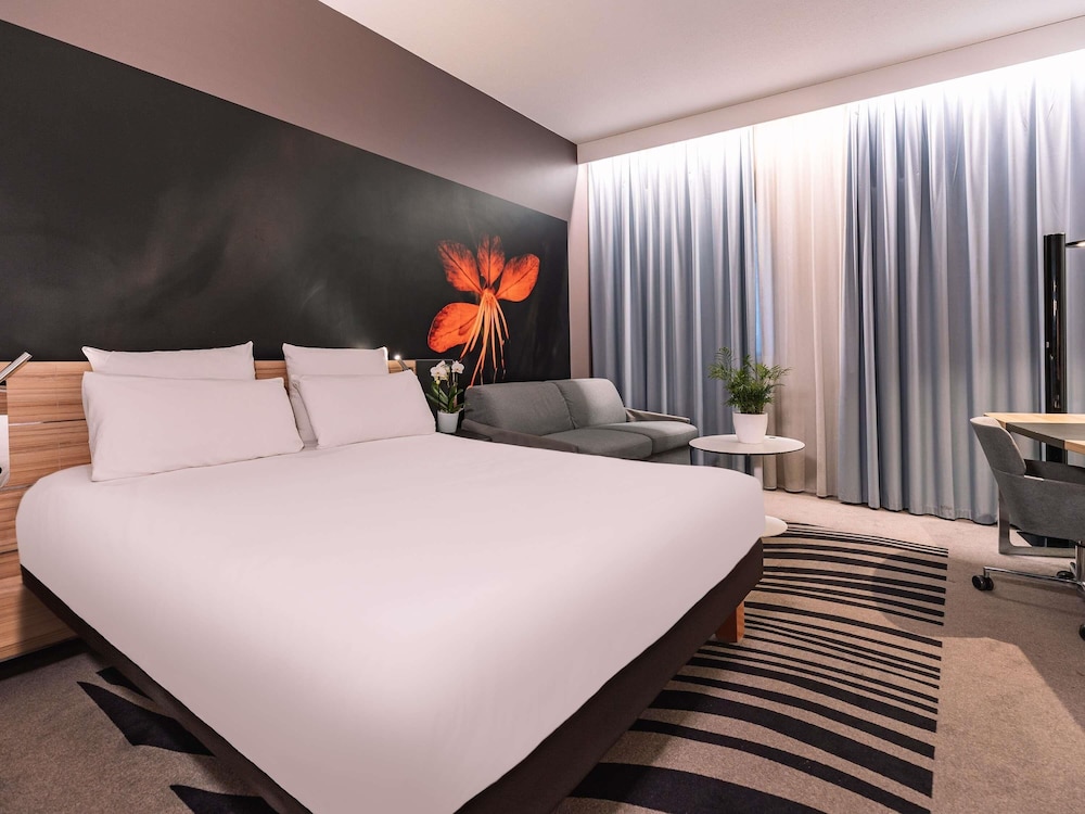 Novotel Milano Linate Aeroporto — Hotel rooms in Milan, Lombardy
