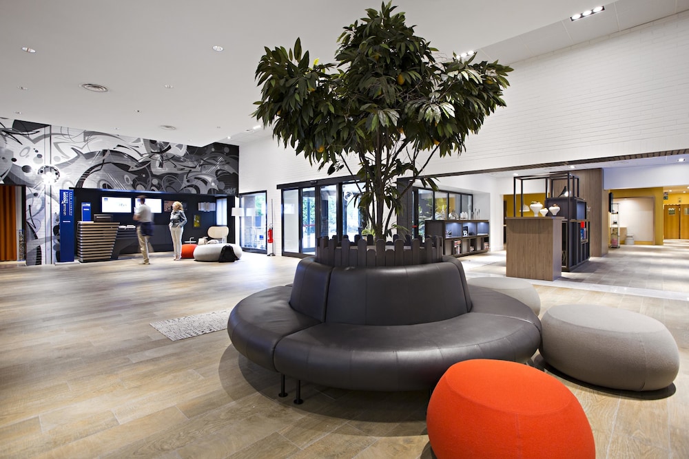 Novotel Milano Linate Aeroporto — Hotel building in Milan, Lombardy