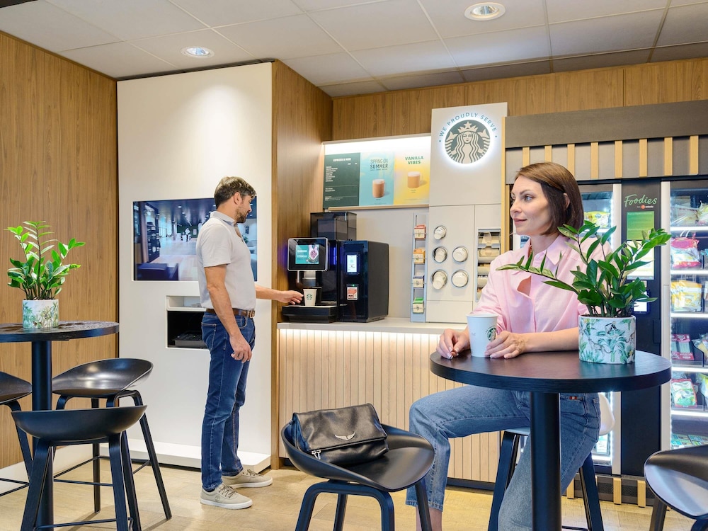 Novotel Milano Linate Aeroporto — Restaurant & bars in Milan, Lombardy