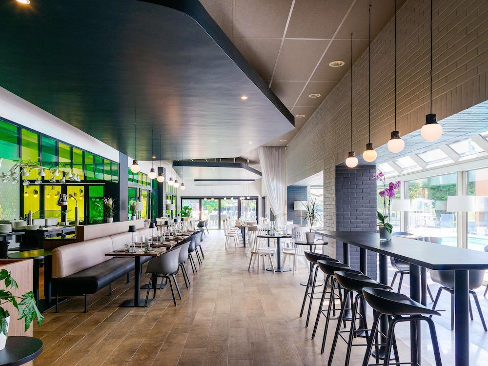 Novotel Milano Linate Aeroporto — Restaurant & bars in Milan, Lombardy