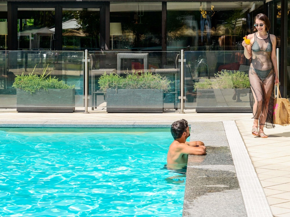 Novotel Milano Linate Aeroporto — Swimming pool in Milan, Lombardy