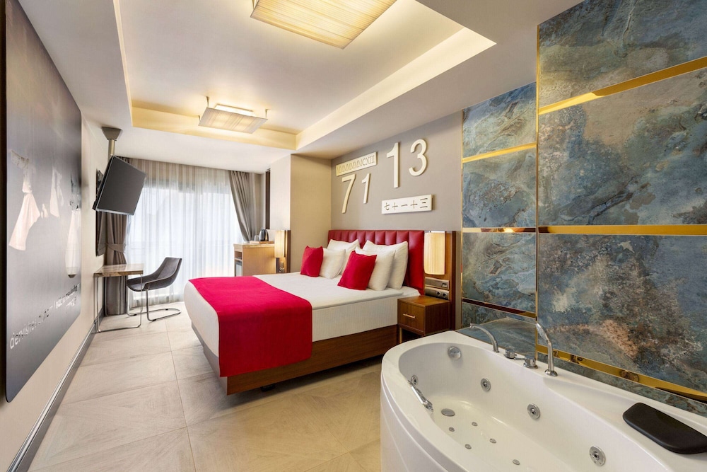 Ramada by Wyndham Istanbul Pera — Hotel rooms in Istanbul, Istanbul