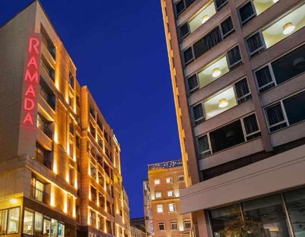Ramada by Wyndham Istanbul Pera — Hotel building in Istanbul, Istanbul