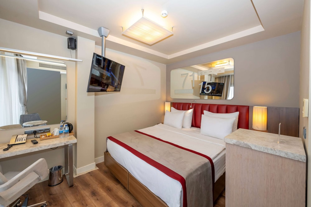 Ramada by Wyndham Istanbul Pera — Hotel rooms in Istanbul, Istanbul