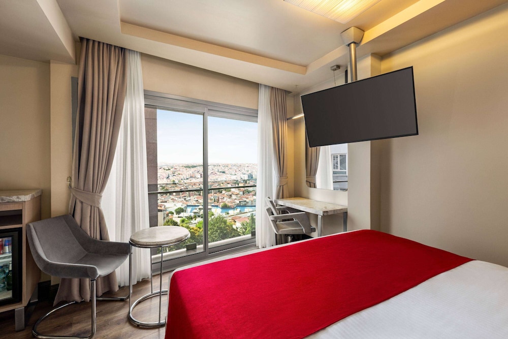 Ramada by Wyndham Istanbul Pera — Hotel rooms in Istanbul, Istanbul