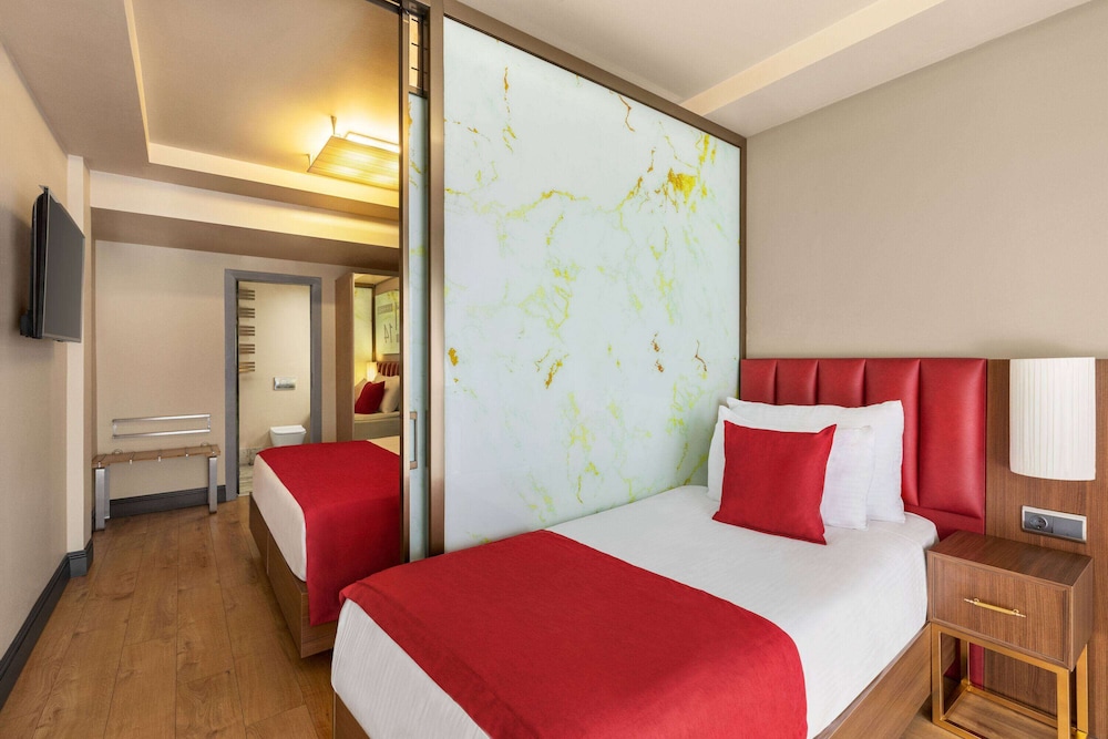 Ramada by Wyndham Istanbul Pera — Hotel rooms in Istanbul, Istanbul