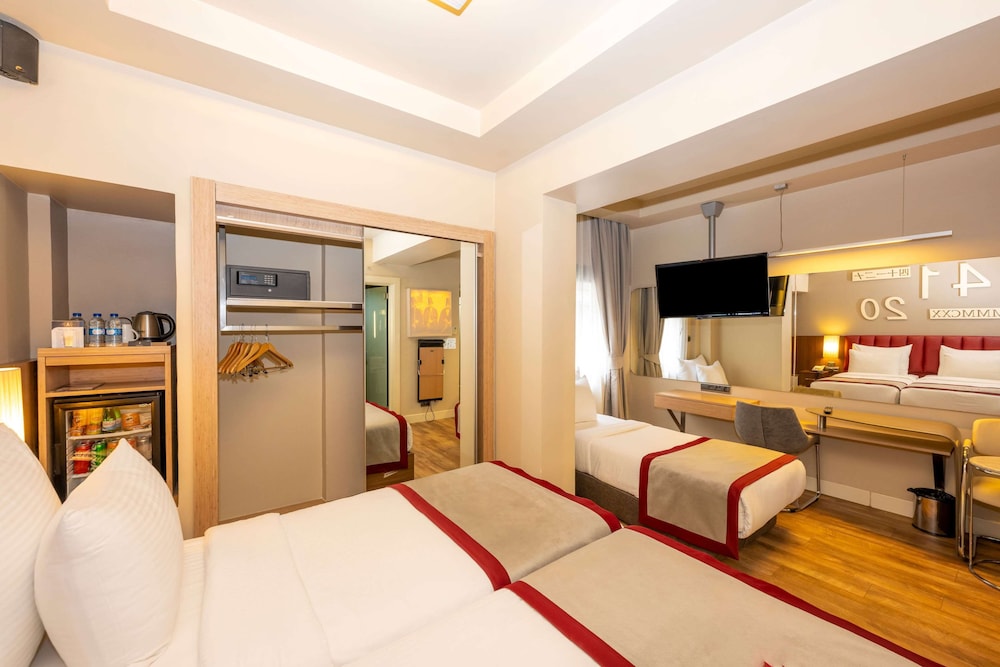 Ramada by Wyndham Istanbul Pera — Hotel rooms in Istanbul, Istanbul