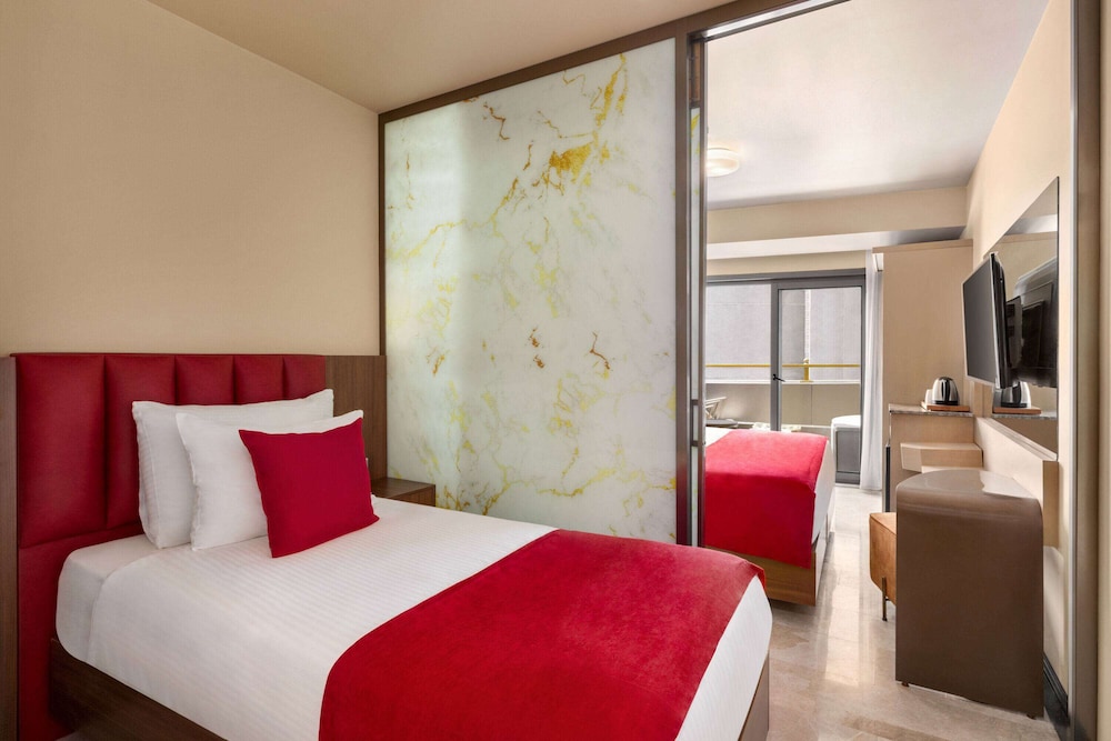 Ramada by Wyndham Istanbul Pera — Hotel rooms in Istanbul, Istanbul