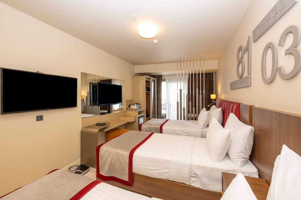 Ramada by Wyndham Istanbul Pera — Hotel rooms in Istanbul, Istanbul