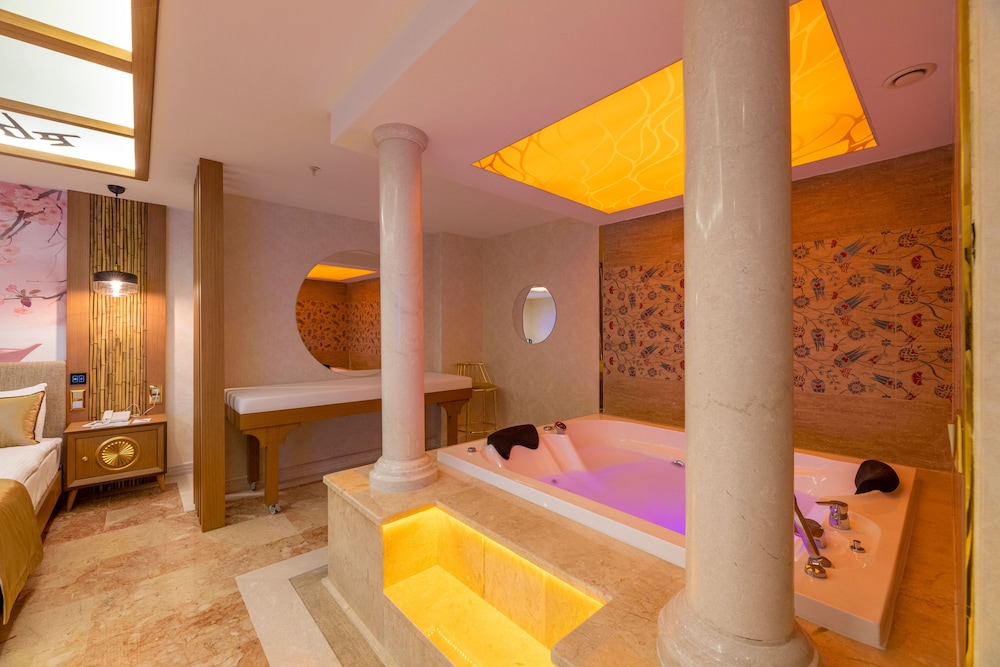 Wyndham Istanbul Old City — Spa in Istanbul, Istanbul
