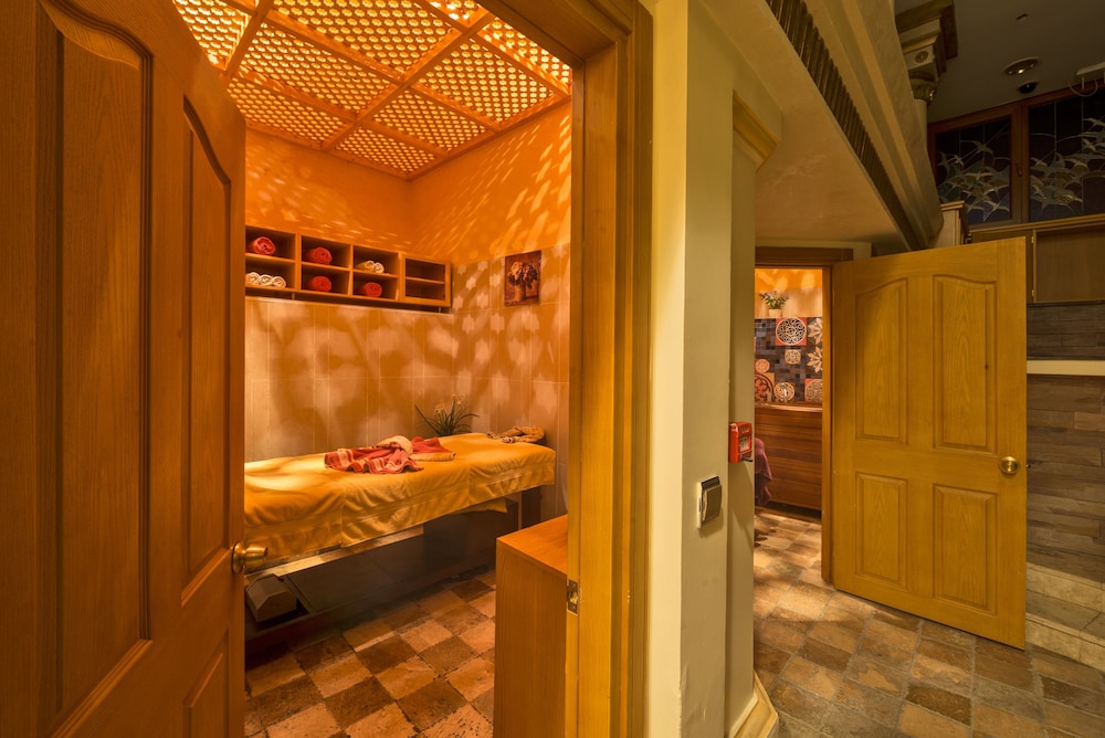 Wyndham Istanbul Old City — Spa in Istanbul, Istanbul