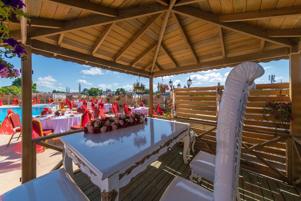 Wyndham Istanbul Old City — Restaurant & bars in Istanbul, Istanbul
