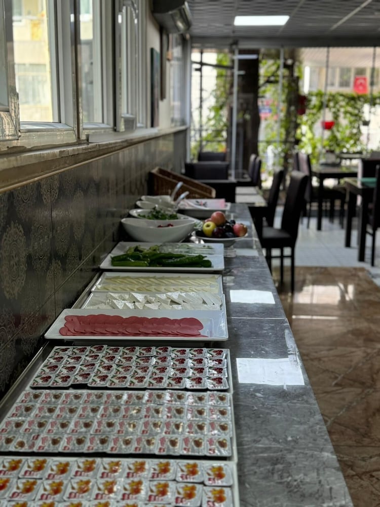 Exporoyal Hotel — Restaurant & bars in Antalya