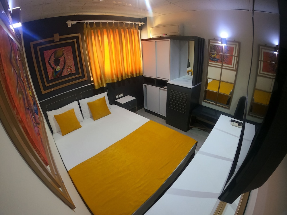 Exporoyal Hotel — Hotel rooms in Antalya
