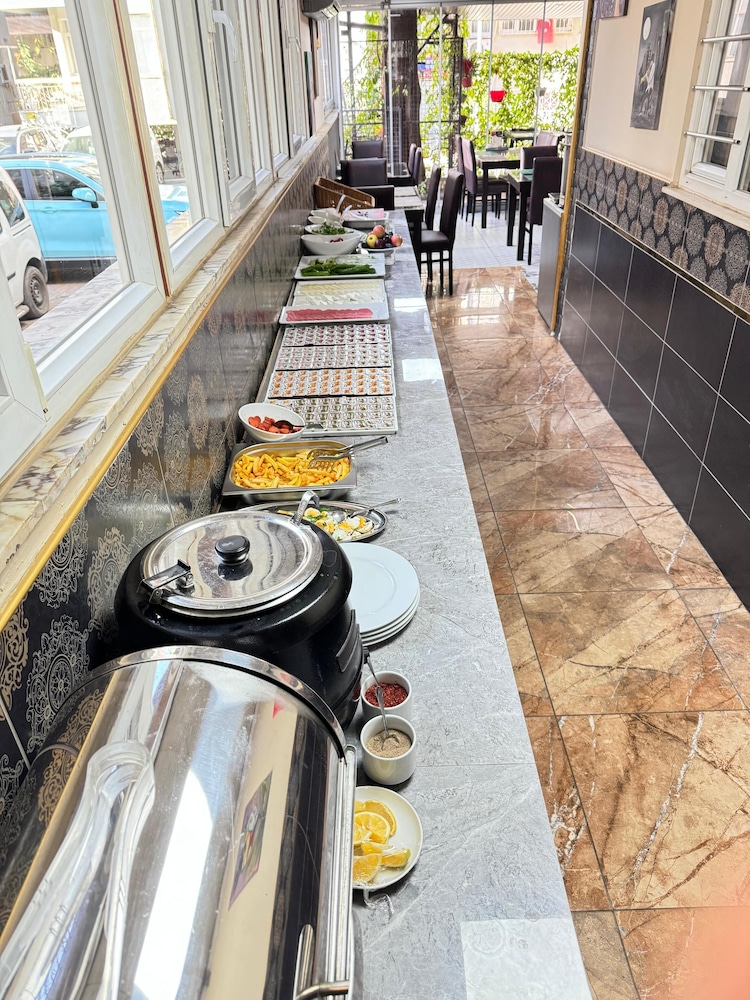 Exporoyal Hotel — Restaurant & bars in Antalya