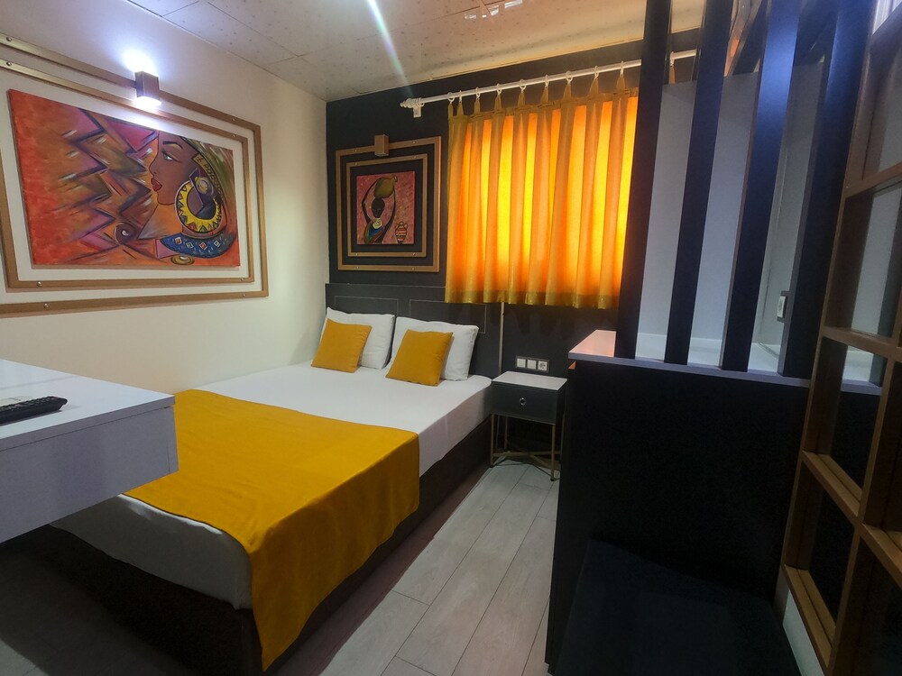 Exporoyal Hotel — Hotel rooms in Antalya