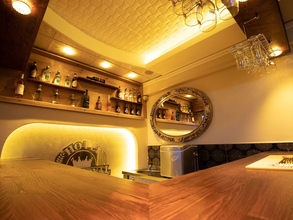 Exporoyal Hotel — Restaurant & bars in Antalya