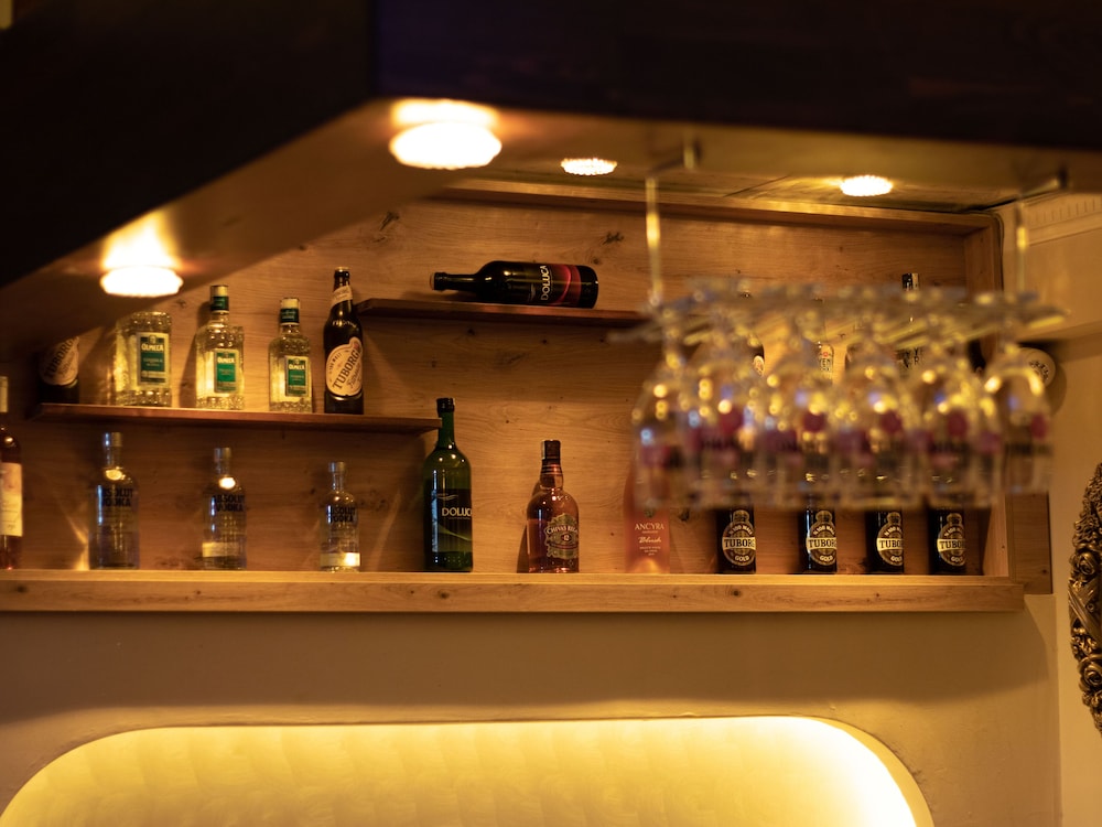 Exporoyal Hotel — Restaurant & bars in Antalya