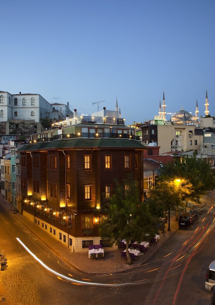 GLK PREMIER The Home Suites & Spa - Boutique Class — Hotel building in Istanbul, Istanbul