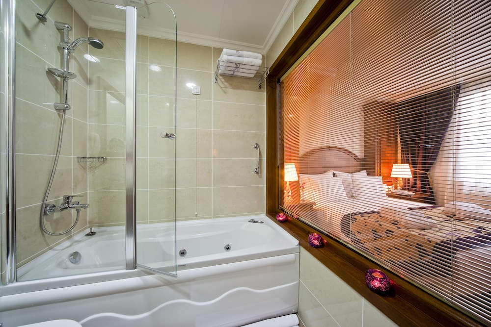 GLK PREMIER The Home Suites & Spa - Boutique Class — Hotel rooms in Istanbul, Istanbul