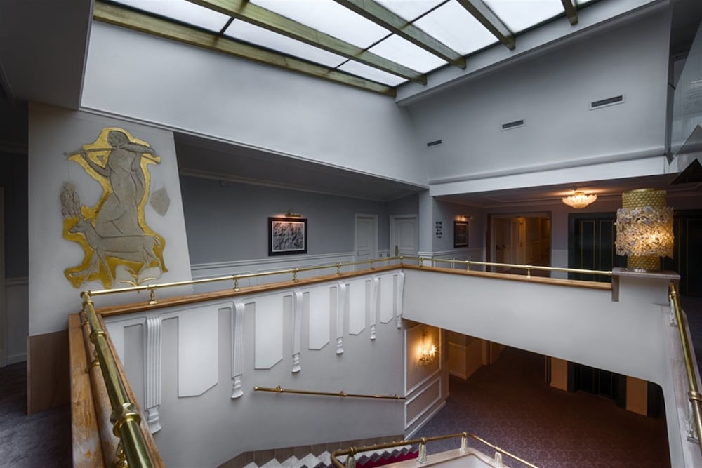 Plaza Hotel Lucchesi — Hotel building in Florence, Tuscany