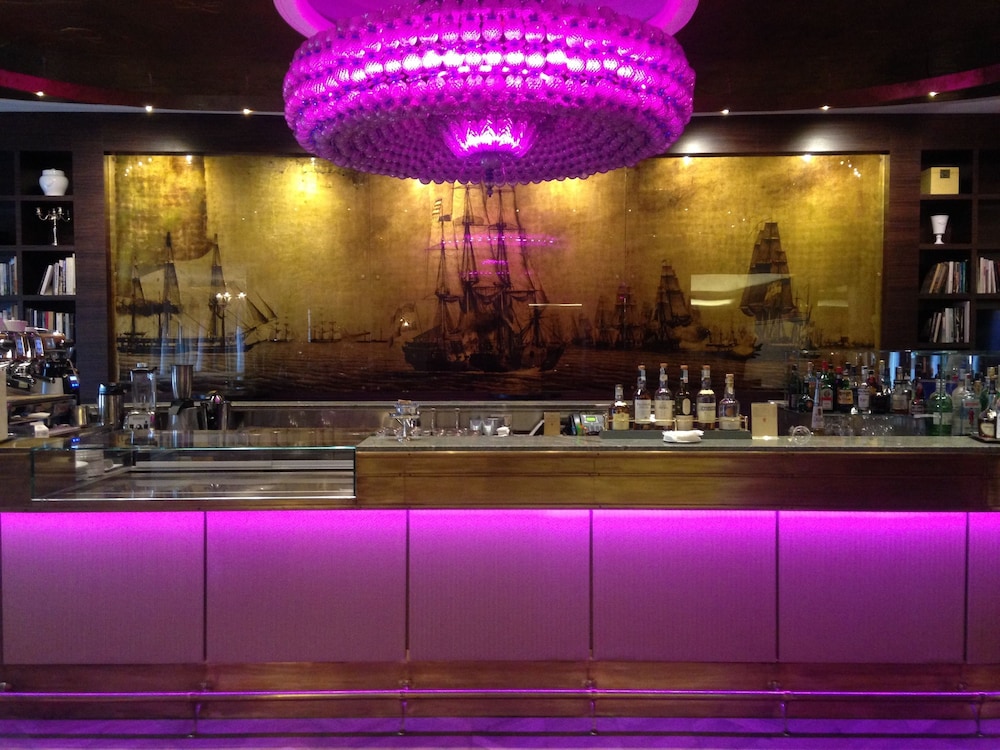 Plaza Hotel Lucchesi — Restaurant & bars in Florence, Tuscany