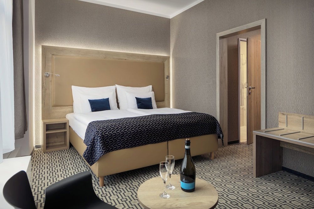 Hotel Astoria — Hotel rooms in Prague, Prague