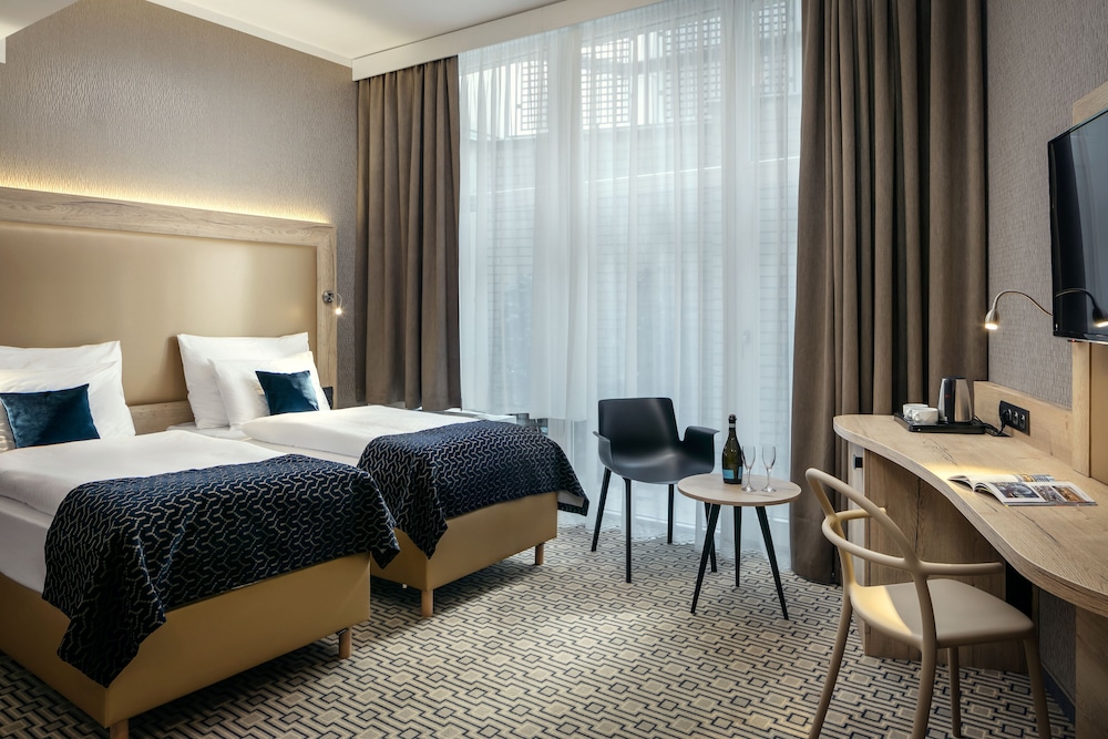 Hotel Astoria — Hotel rooms in Prague, Prague
