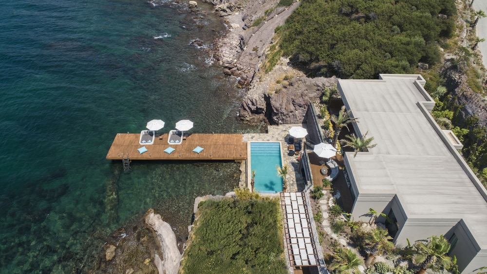 Le Méridien Bodrum Beach Resort — Swimming pool in Milas, Mugla