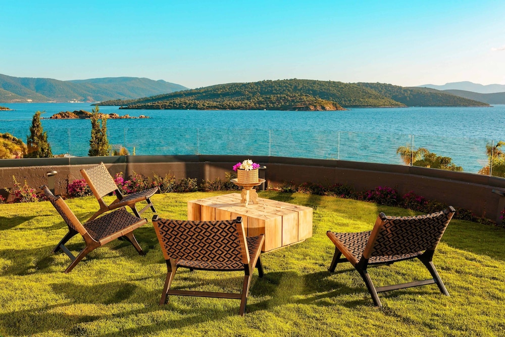 Le Méridien Bodrum Beach Resort — Restaurant & bars in Milas, Mugla