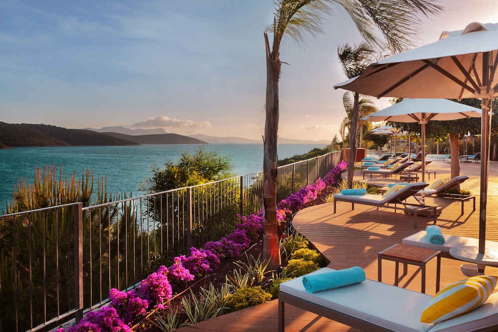 Le Méridien Bodrum Beach Resort — Restaurant & bars in Milas, Mugla