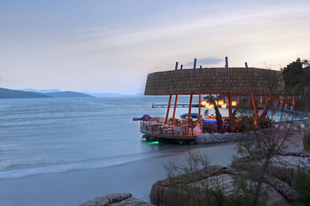 Le Méridien Bodrum Beach Resort — Restaurant & bars in Milas, Mugla