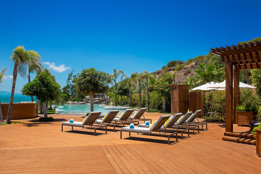 Le Méridien Bodrum Beach Resort — Swimming pool in Milas, Mugla